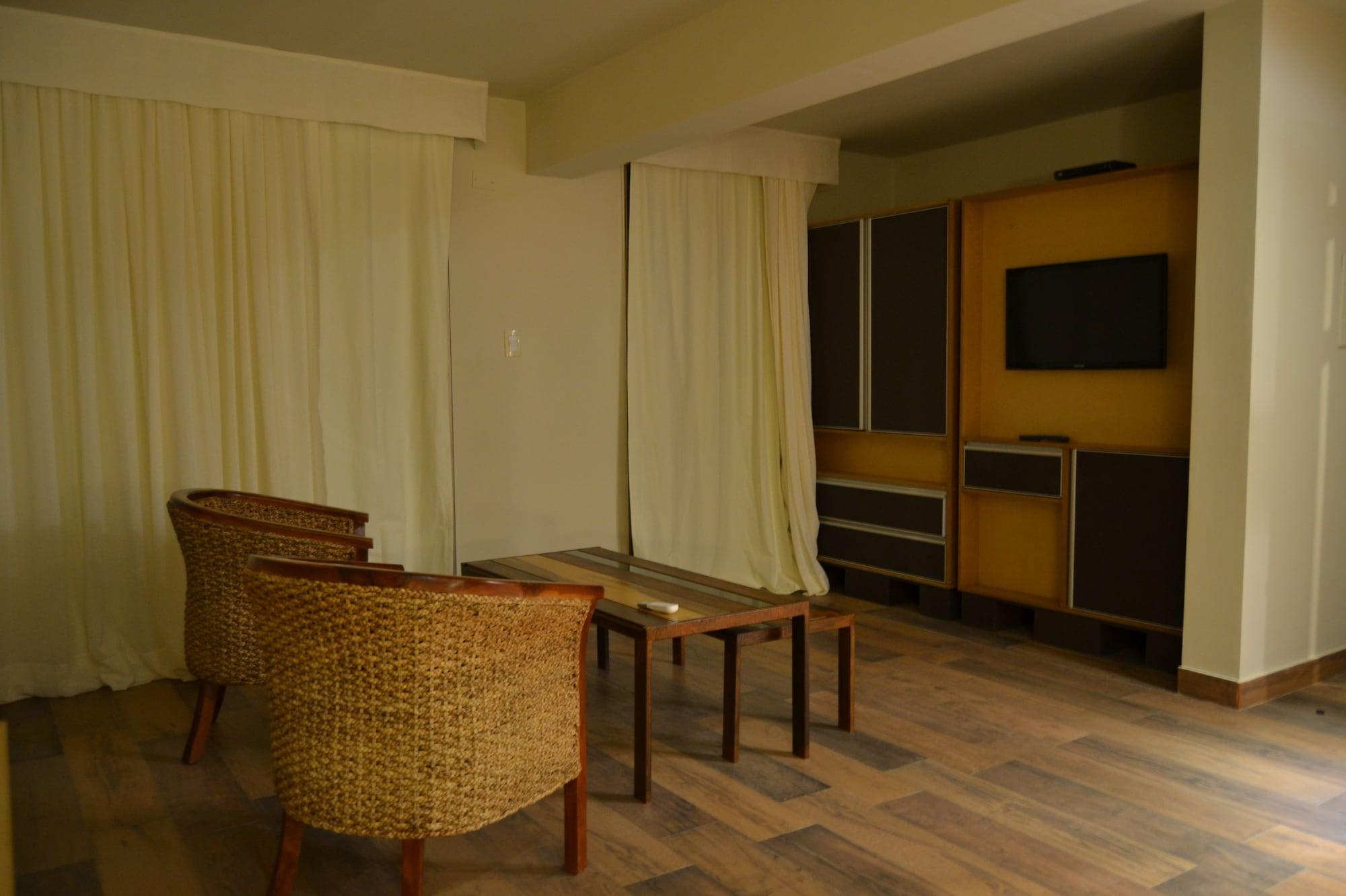 Plaza Paradiso Petit Hotel Chacras de Coria Kültér fotó