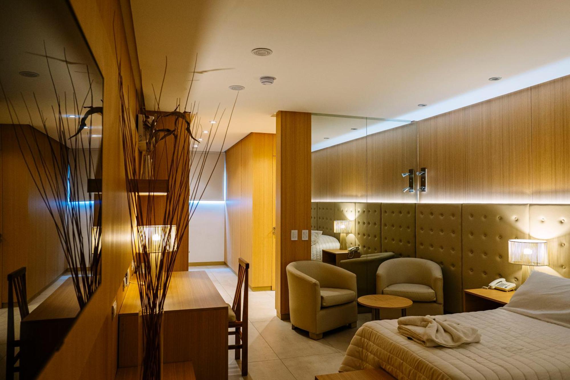 Plaza Paradiso Petit Hotel Chacras de Coria Kültér fotó