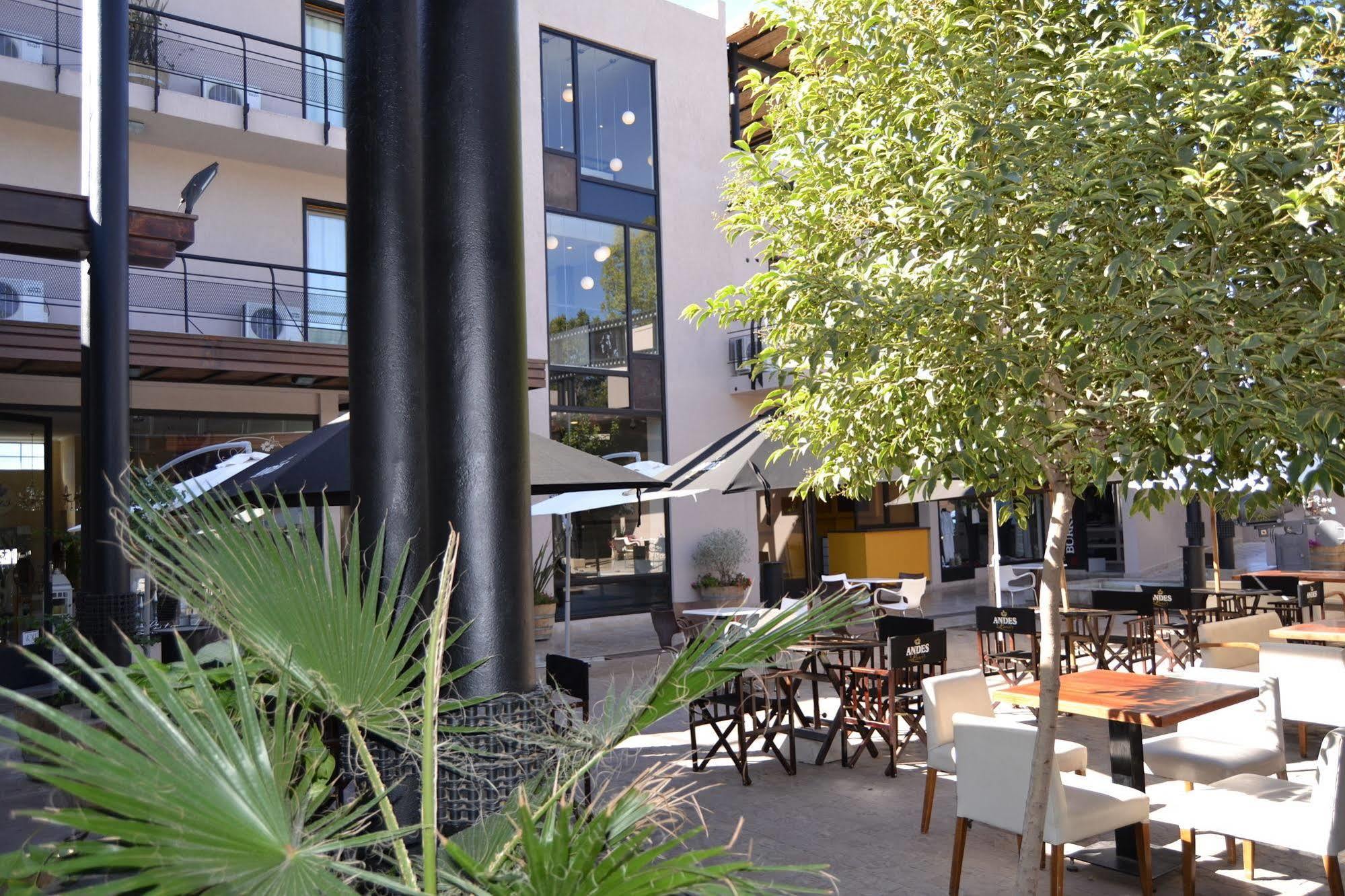 Plaza Paradiso Petit Hotel Chacras de Coria Kültér fotó